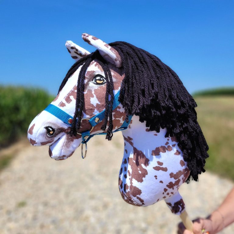 Hobby Horse in der Natur – sanfte Reinigung und Pflege, um das Steckenpferd in bestem Zustand zu halten.