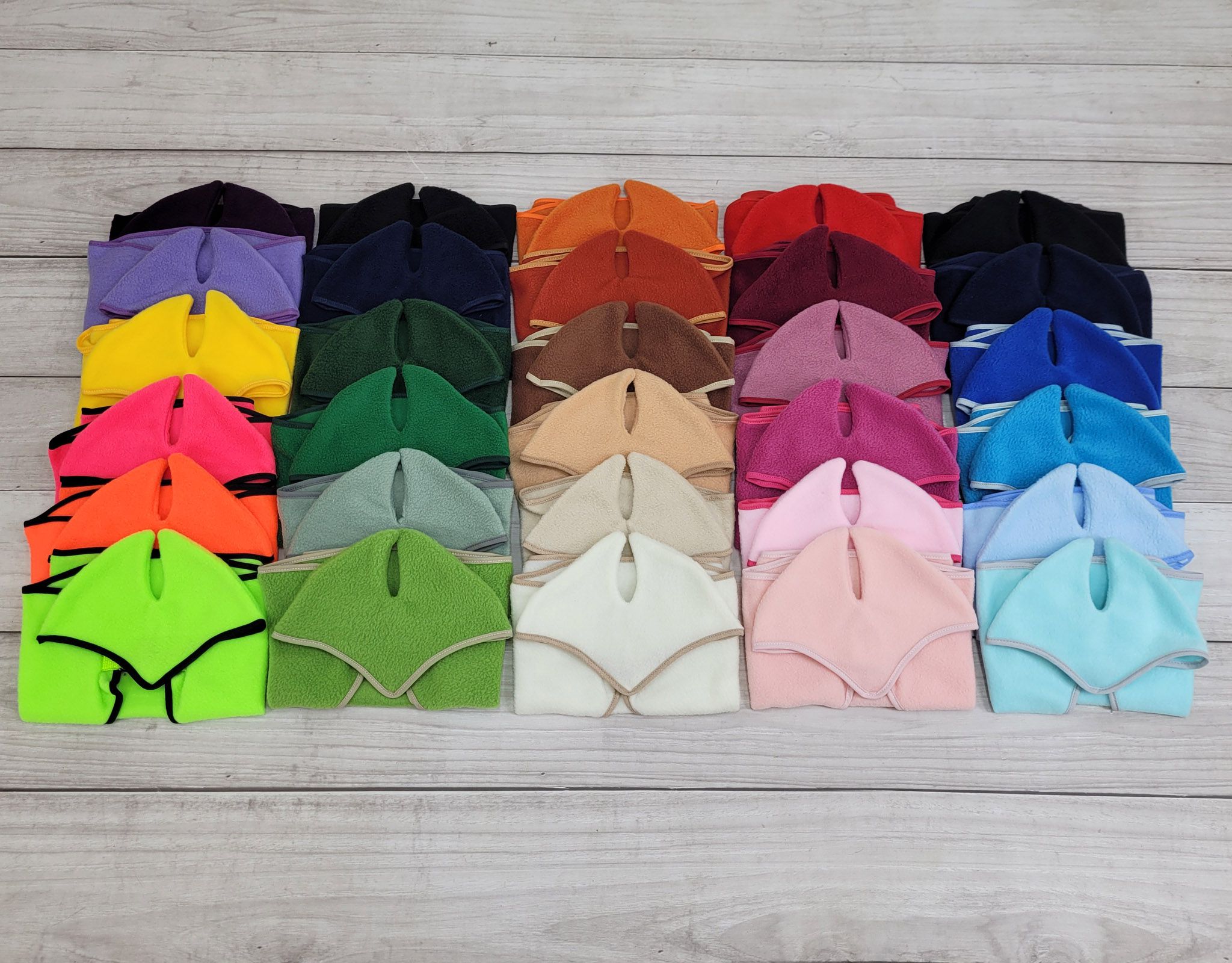 Set für Hobby Horse A4: Fleecedecke + Ohrenschützern - Dunkelrosa – Bild 2